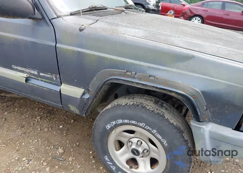 2001 Jeep Cherokee Sport z USA, uszkodzony, nr VIN 1J4FT47S11L609530